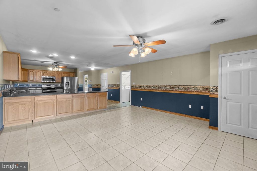 Image 4 of property listing at 731 MARATHON DR, Hagerstown, MD 21740