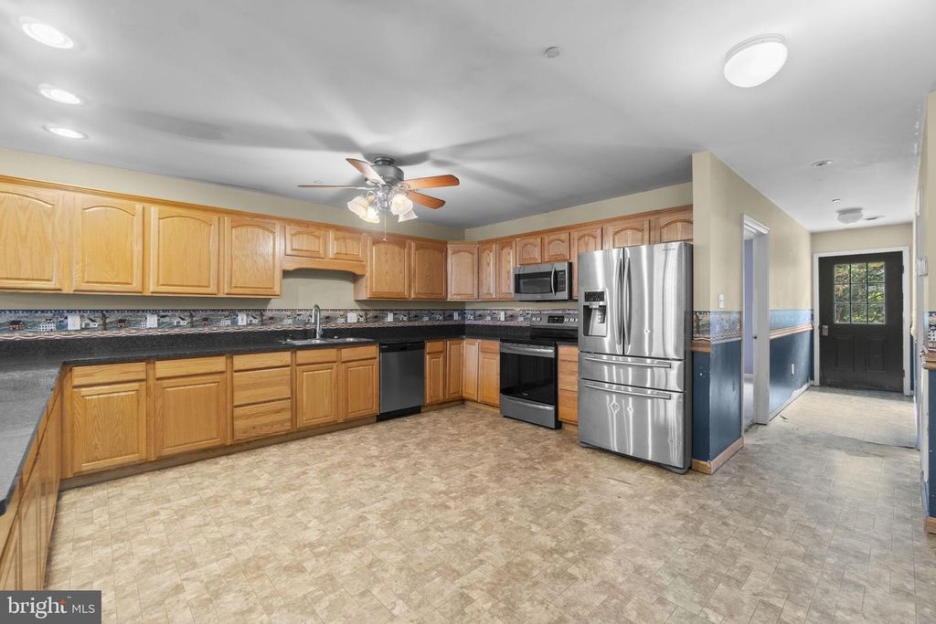 Image 7 of property listing at 731 MARATHON DR, Hagerstown, MD 21740