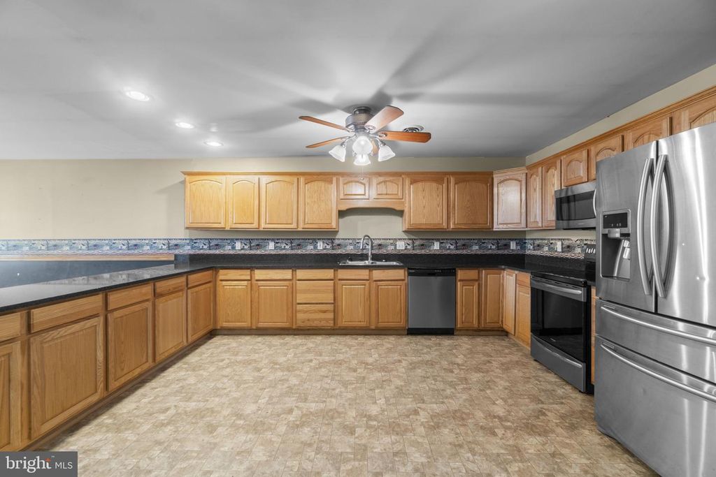 Image 8 of property listing at 731 MARATHON DR, Hagerstown, MD 21740