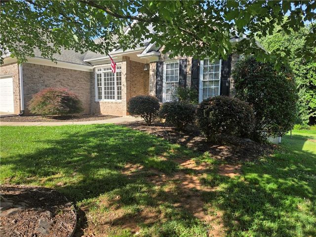 93 Overlook Circle, Dawsonville, GA 30534