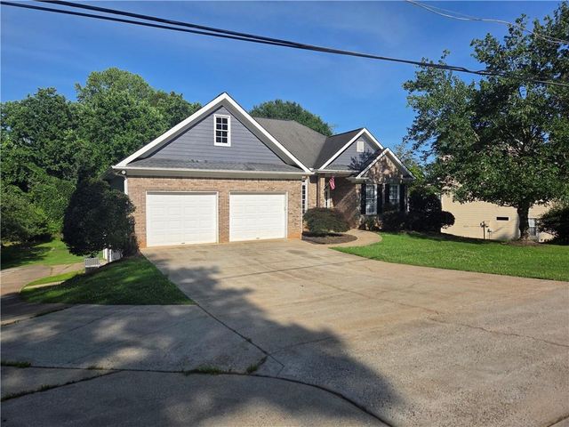 93 Overlook Circle, Dawsonville, GA 30534
