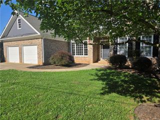 93 Overlook Circle, Dawsonville, GA 30534