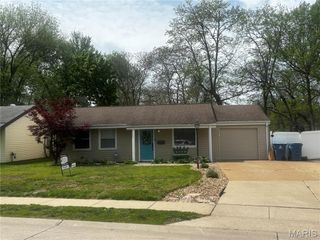 12249 Bennington Place, Maryland Heights, MO 63043