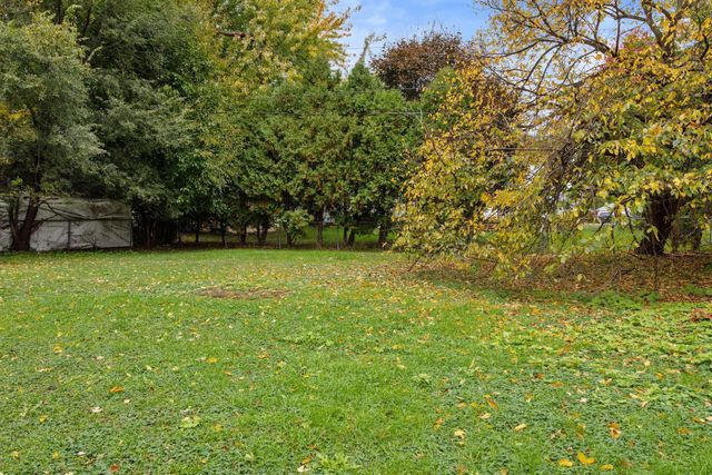 1467 County Road B E, Maplewood, MN 55109