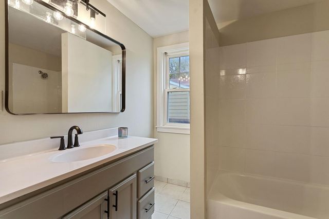 1467 County Road B E, Maplewood, MN 55109