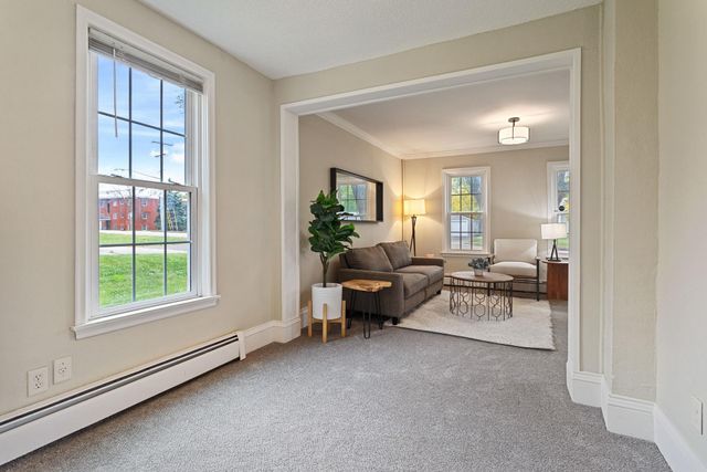 1467 County Road B E, Maplewood, MN 55109