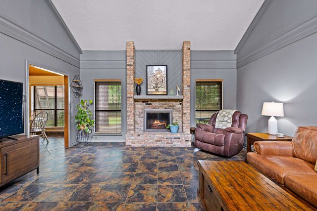 32 Stonegate, Longview, TX 75601