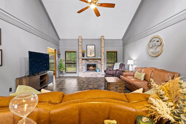 32 Stonegate, Longview, TX 75601