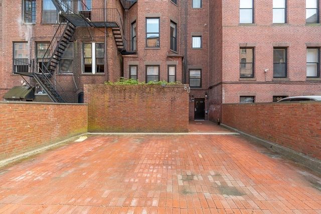 183 Commonwealth Ave. PH, Boston, MA 02116