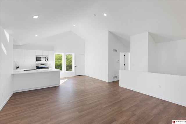 2623 Z Street, Omaha, NE 68107