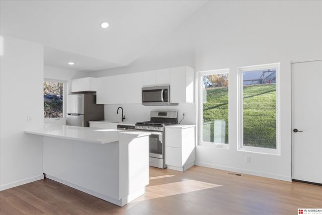 2623 Z Street, Omaha, NE 68107