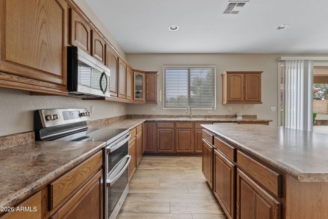 249 E PASO FINO Way, San Tan Valley, AZ 85143