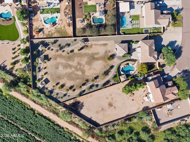 249 E PASO FINO Way, San Tan Valley, AZ 85143