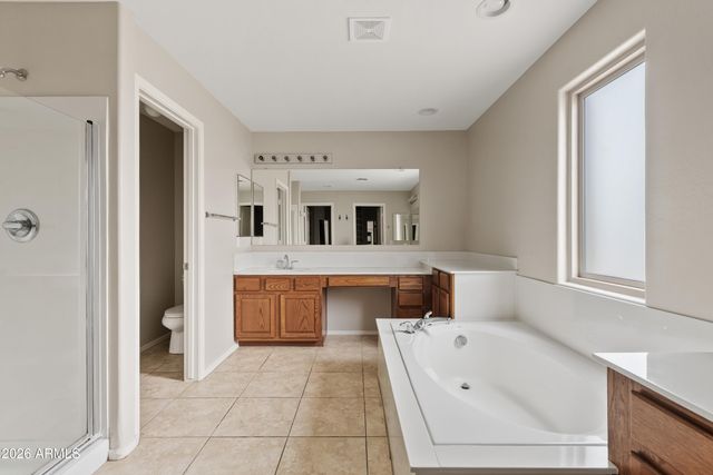 249 E PASO FINO Way, San Tan Valley, AZ 85143