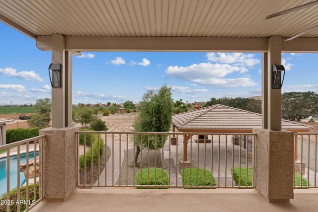 249 E PASO FINO Way, San Tan Valley, AZ 85143