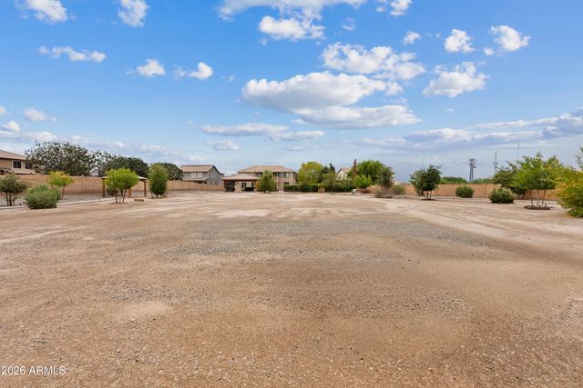 249 E PASO FINO Way, San Tan Valley, AZ 85143