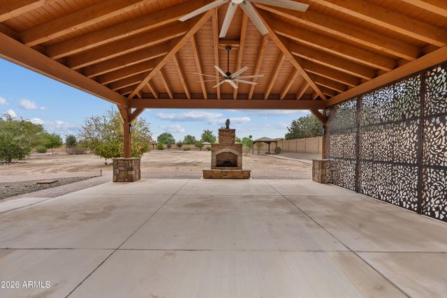 249 E PASO FINO Way, San Tan Valley, AZ 85143