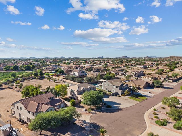 249 E PASO FINO Way, San Tan Valley, AZ 85143