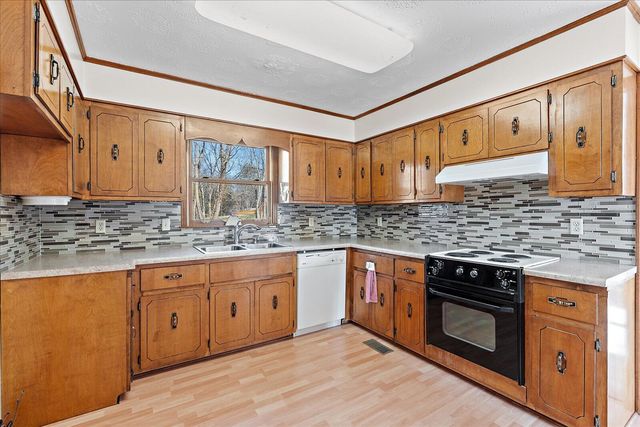 6025 Amber Brook Drive, Hixson, TN 37343