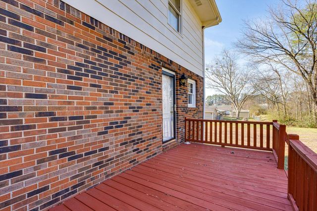 6025 Amber Brook Drive, Hixson, TN 37343