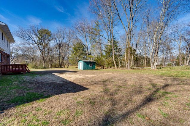 6025 Amber Brook Drive, Hixson, TN 37343