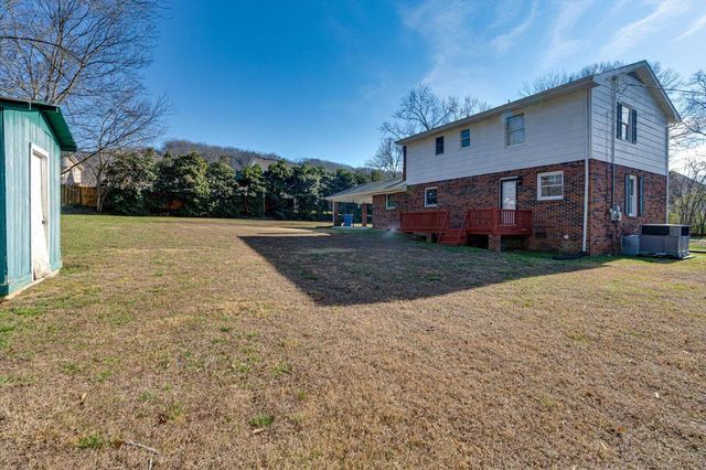 6025 Amber Brook Drive, Hixson, TN 37343