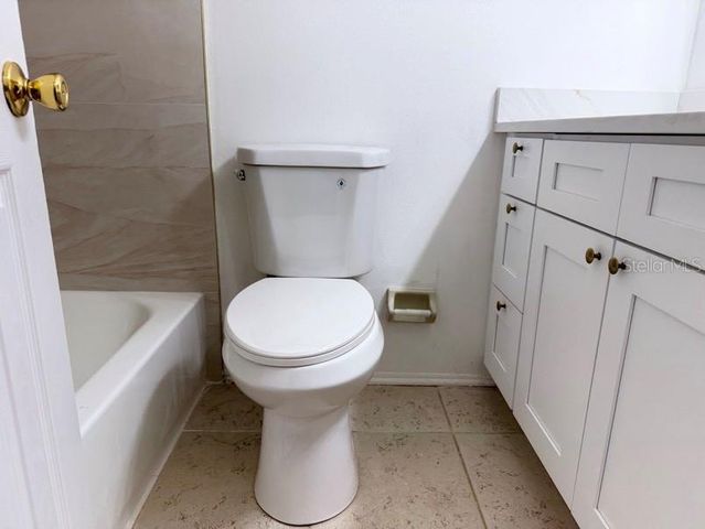 7514 COLONIAL COURT, Tampa, FL 33615