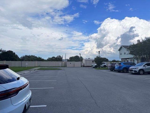 7514 COLONIAL COURT, Tampa, FL 33615