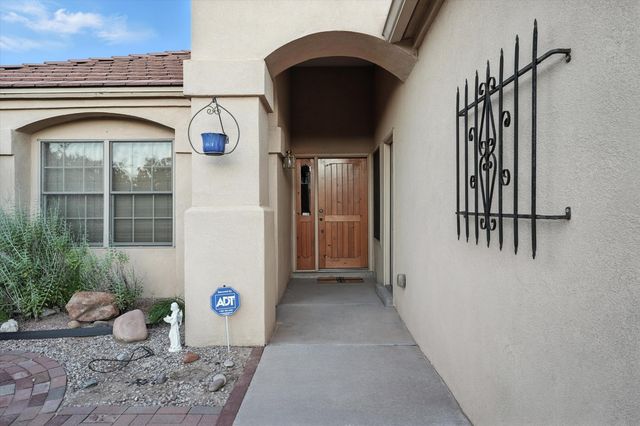 736 GRAY HAWK Drive NE, Rio Rancho, NM 87144