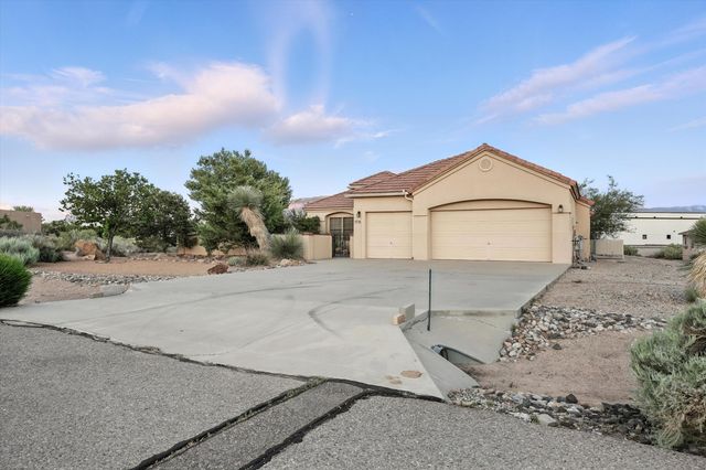 736 GRAY HAWK Drive NE, Rio Rancho, NM 87144