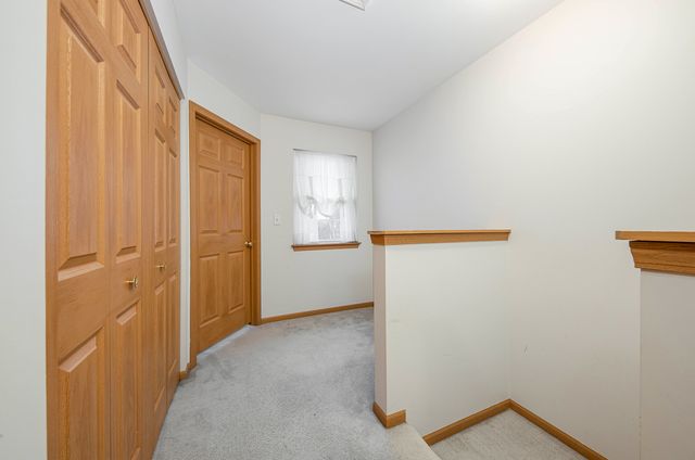 708 Woodewind Drive, Naperville, IL 60563