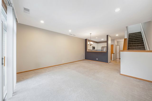 708 Woodewind Drive, Naperville, IL 60563