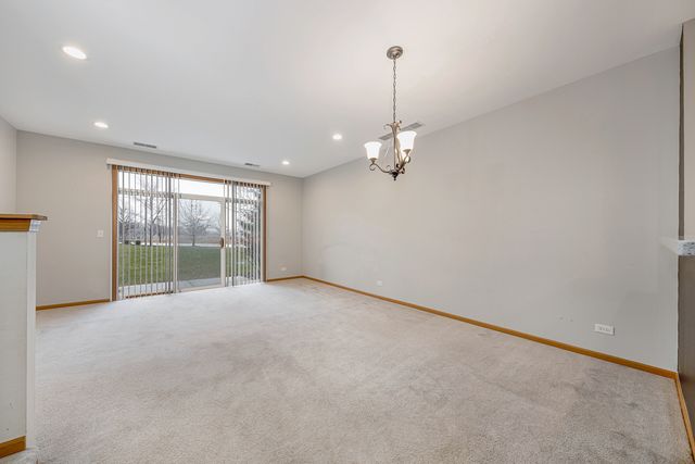 708 Woodewind Drive, Naperville, IL 60563