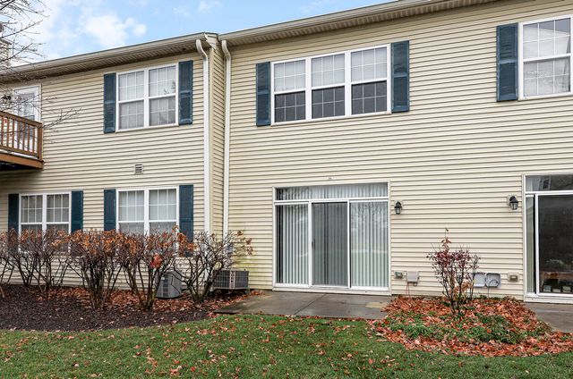 708 Woodewind Drive, Naperville, IL 60563