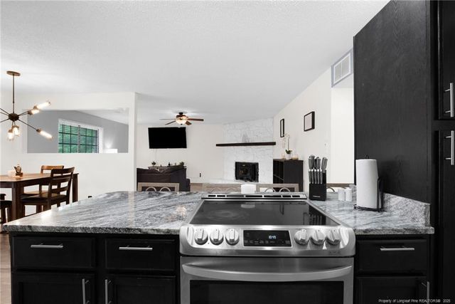 3855 Sturbridge Drive, Hope Mills, NC 28348