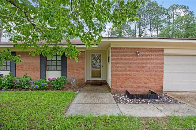 3855 Sturbridge Drive, Hope Mills, NC 28348