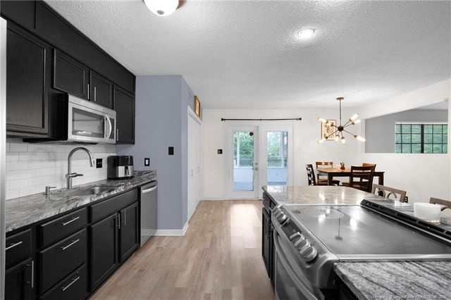 3855 Sturbridge Drive, Hope Mills, NC 28348