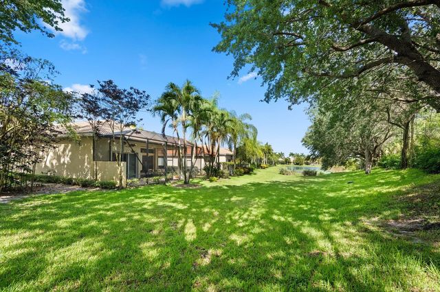 10689 Northgreen Drive, Lake Worth, FL 33449