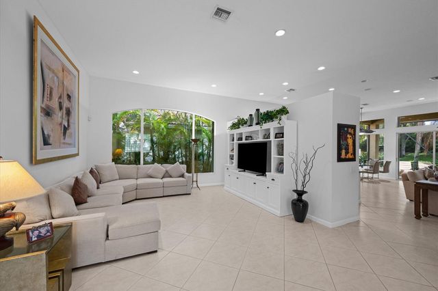 10689 Northgreen Drive, Lake Worth, FL 33449