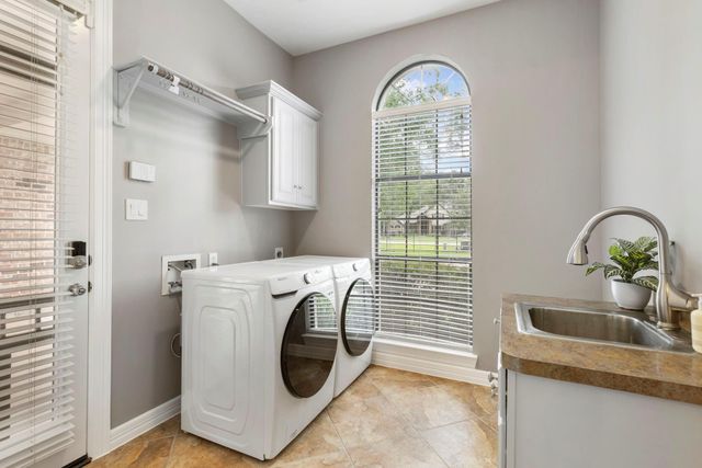 5410 Pine Wood Meadows Lane, Spring, TX 77386