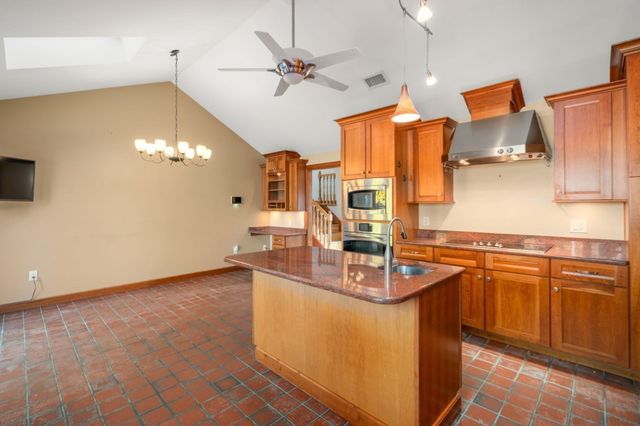 5 Pebble Place, Stoneham, MA 02180