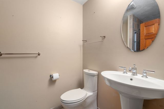 5 Pebble Place, Stoneham, MA 02180