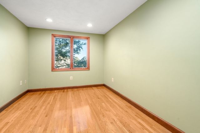 5 Pebble Place, Stoneham, MA 02180