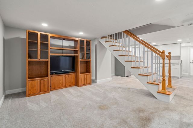 5 Pebble Place, Stoneham, MA 02180
