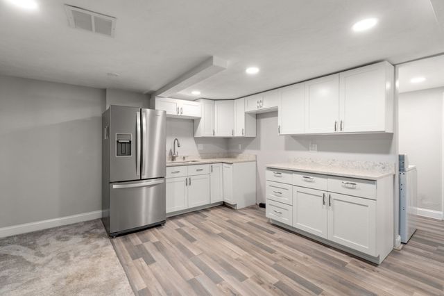 5 Pebble Place, Stoneham, MA 02180