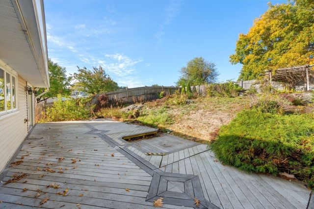 5 Pebble Place, Stoneham, MA 02180