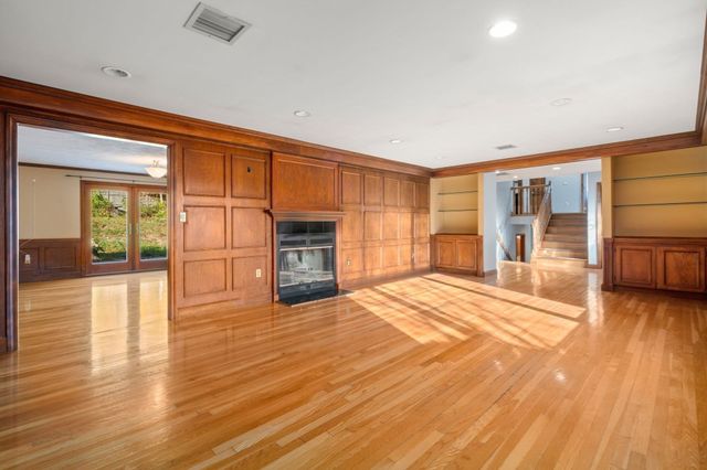 5 Pebble Place, Stoneham, MA 02180