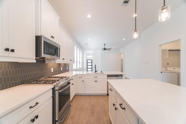 10566 Wild Chives, Conroe, TX 77385