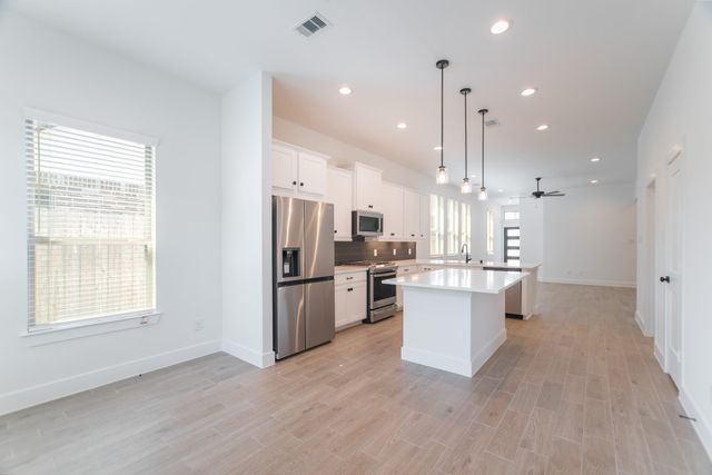 10566 Wild Chives, Conroe, TX 77385