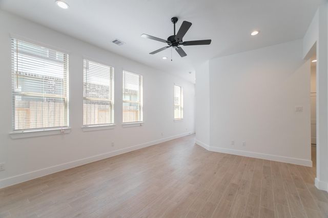 10566 Wild Chives, Conroe, TX 77385